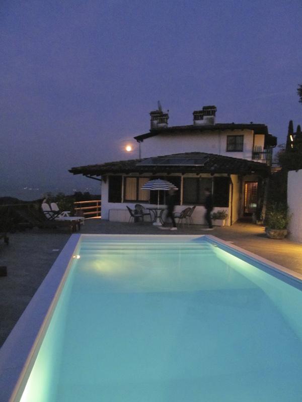Villa vista lago con piscina in elegante residence 4