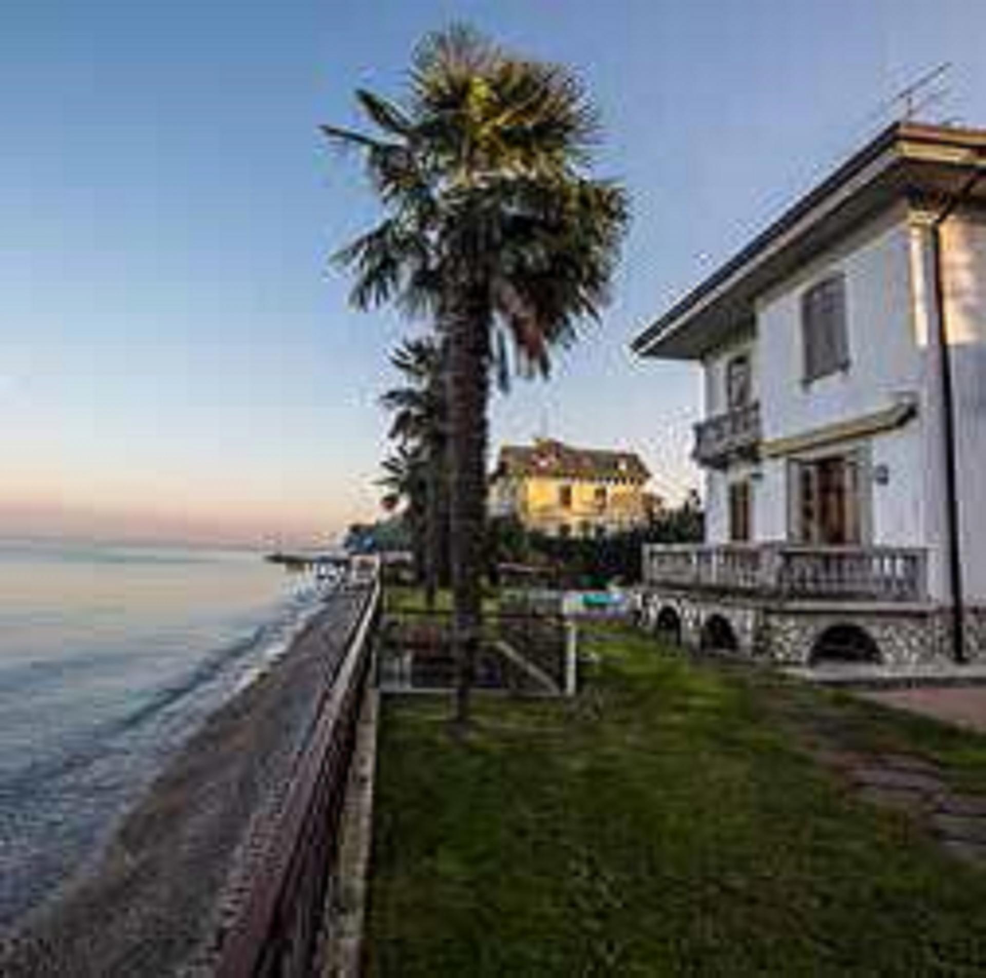 Villa Liberty "pied dans l'eau"  immobile unico 7