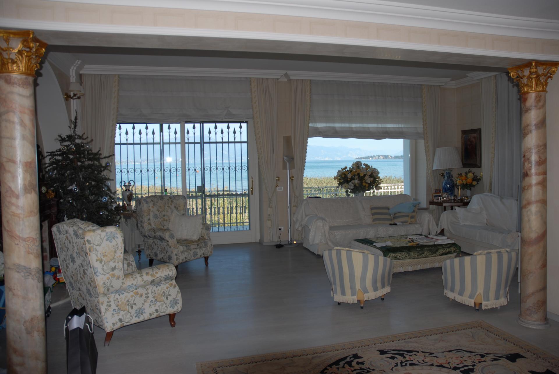 Splendida villa a lago 4