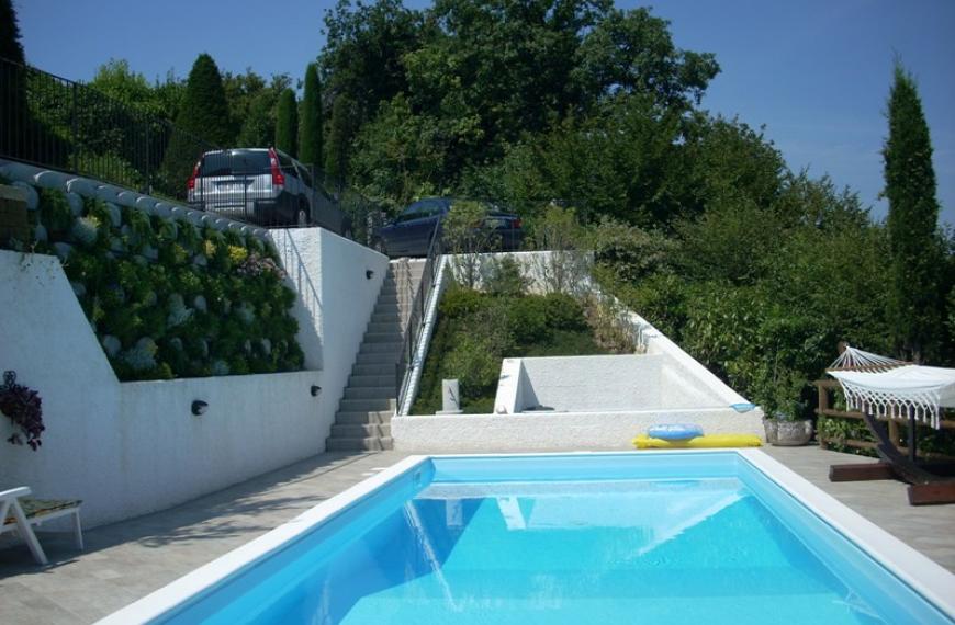Villa vista lago con piscina in elegante residence 1